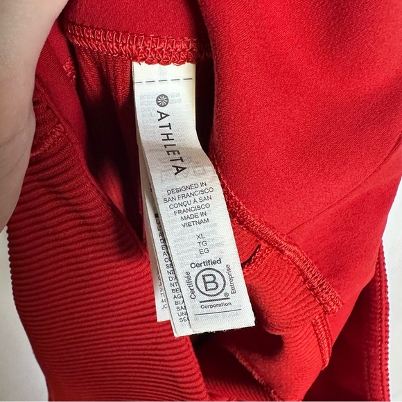 Athleta Salutation Stash Rib Flare Red XL - excellent condition! - Picture 6 of 10